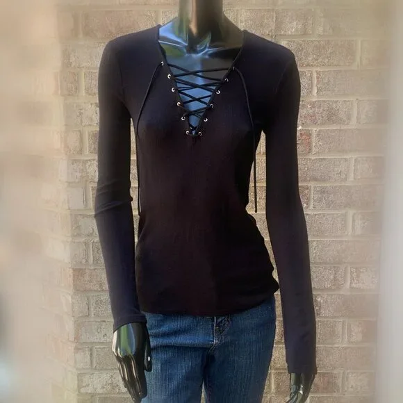 Express Ribbed Lace-Up V-Neck Long Sleeve Top - Picture 8 of 13